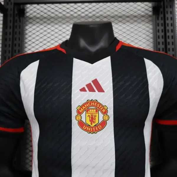 Manchester United 2023/24 Pre-Match Training Player Version Jersey