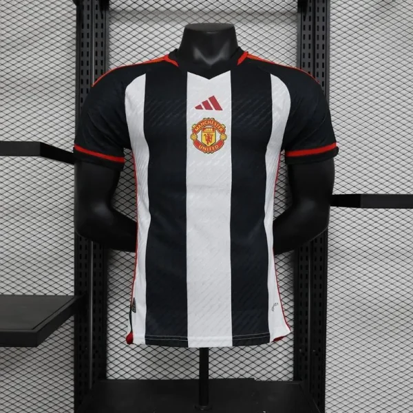 Manchester United 2023/24 Pre-Match Training Player Version Jersey