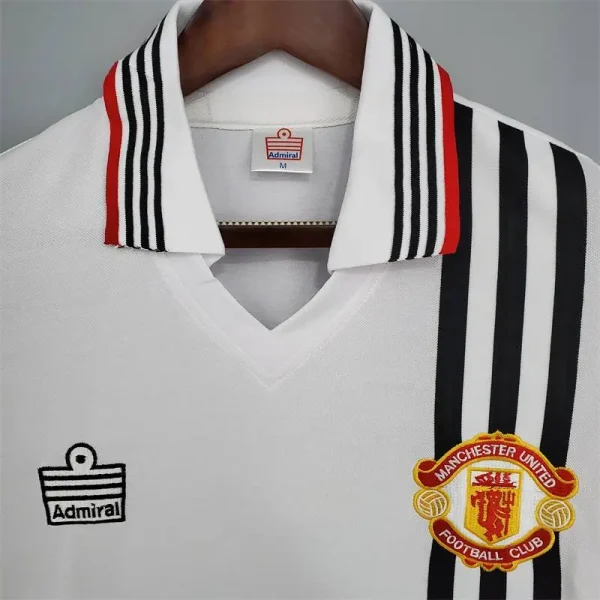 Manchester United 1975/80 Away Retro Jersey