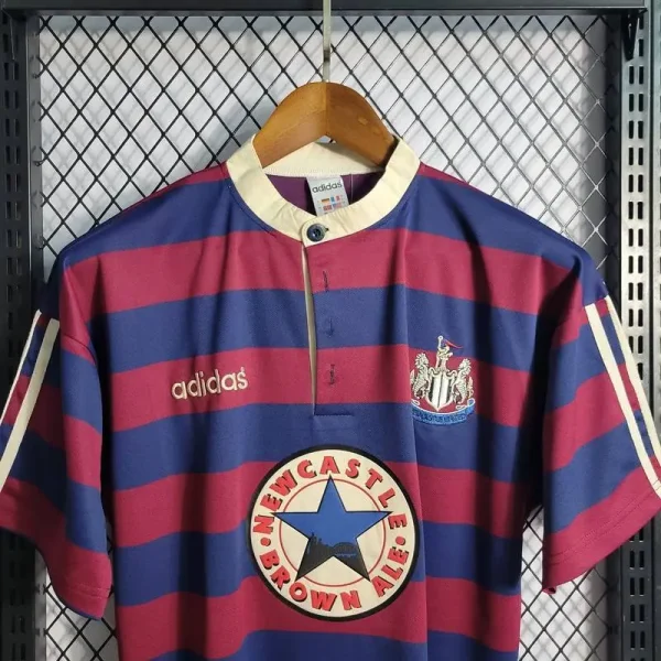Newcastle United 1995/96 Away Retro Jersey