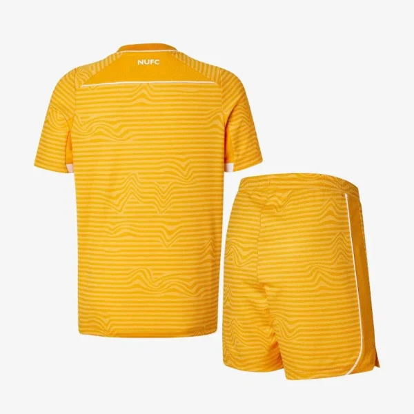 Newcastle United 2021/22 Away Goalkeeper Kids Jersey And Shorts Kit