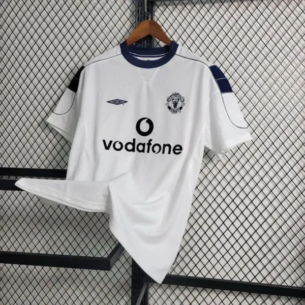 Manchester United 2000/01 Away Retro Jersey